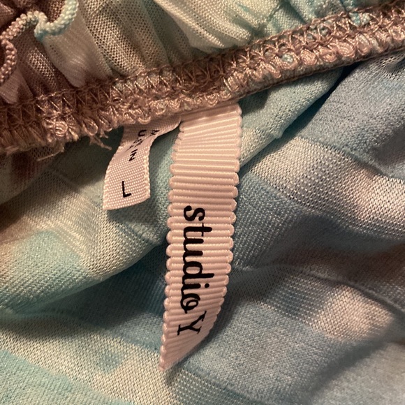 Studio Y Ruffled Halter Top Size L - Picture 5 of 5